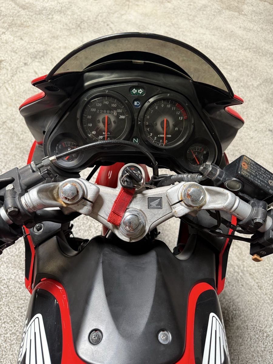 Honda Strada: Honda CBR 125R – Usato da Gretzenbach venduto da R12S50 3