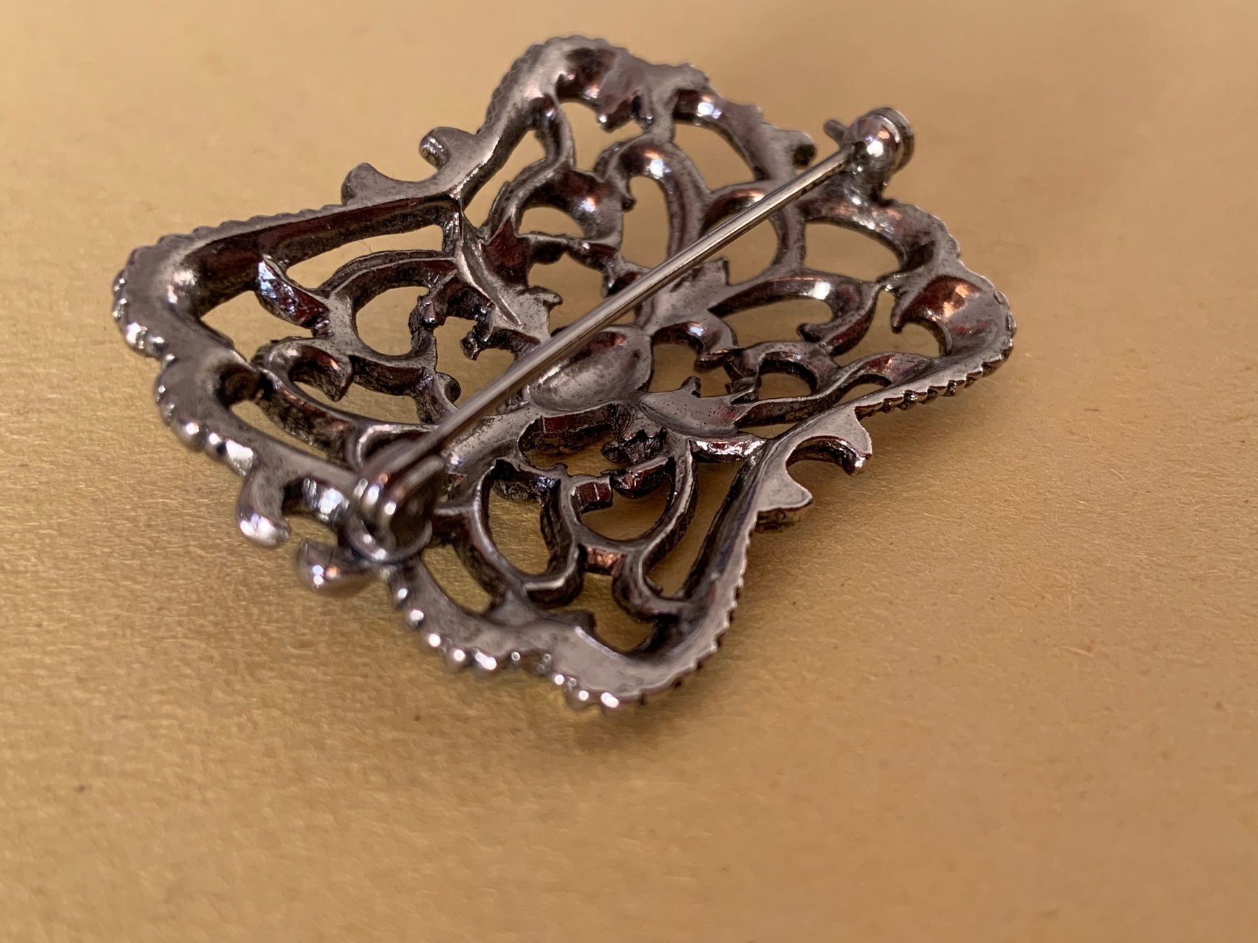 Pendentifs: Brosche Masche – D'occasion à Dittingen par Bellevista 3