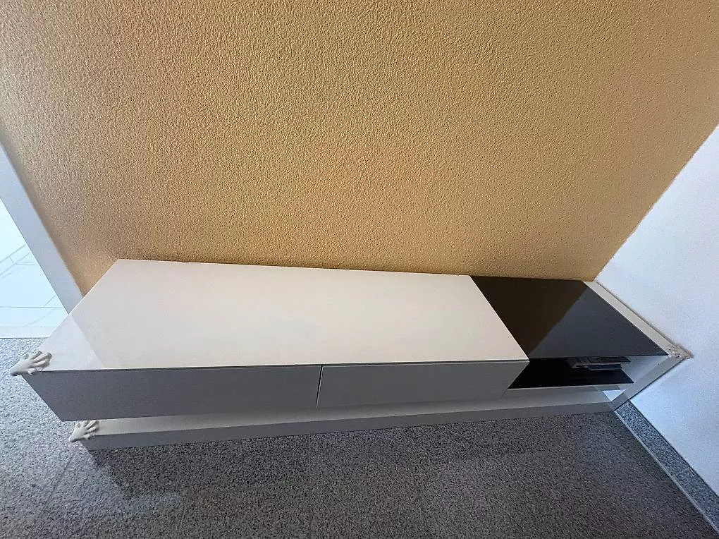 Commodes: Sideboard  – D'occasion à Niederdorf par tia_rk8d 1