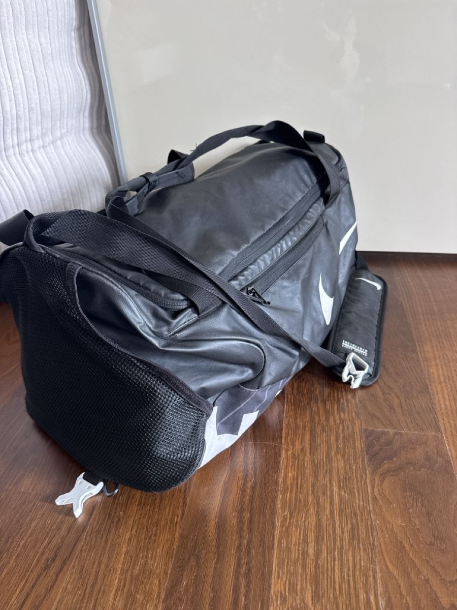Nike Borse: Nike Sporttasche gross – Usato da Basel venduto da Ercegun123 2