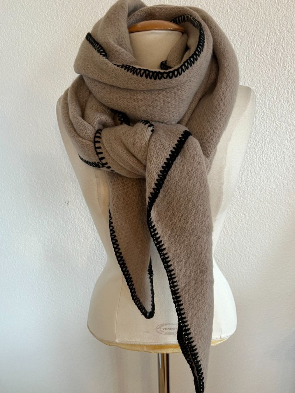 Foulard & Sciarpe: YEHWANG Schal, Braun, NEU – Nuovo (secondo la descrizione) da Worb venduto da farben20zauber