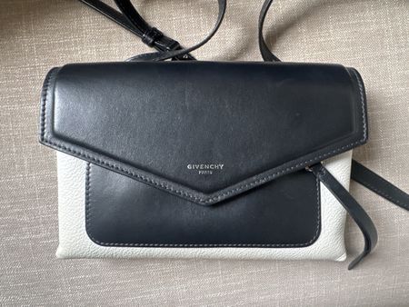 Umhängetasche Givenchy Leder schwarz weiss guter Zustand