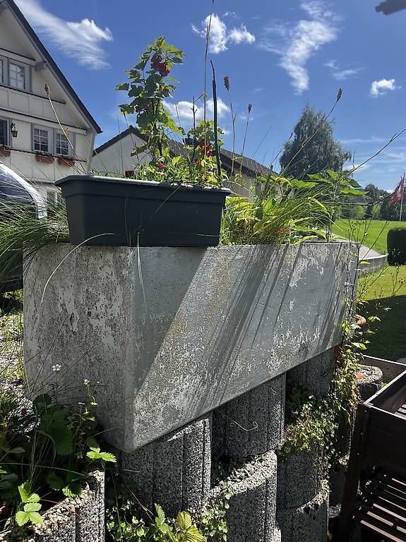Blumentöpfe: Grosser Eternittopf 140x45x45 – Gebraucht aus Schönengrund von Oldbutgold93