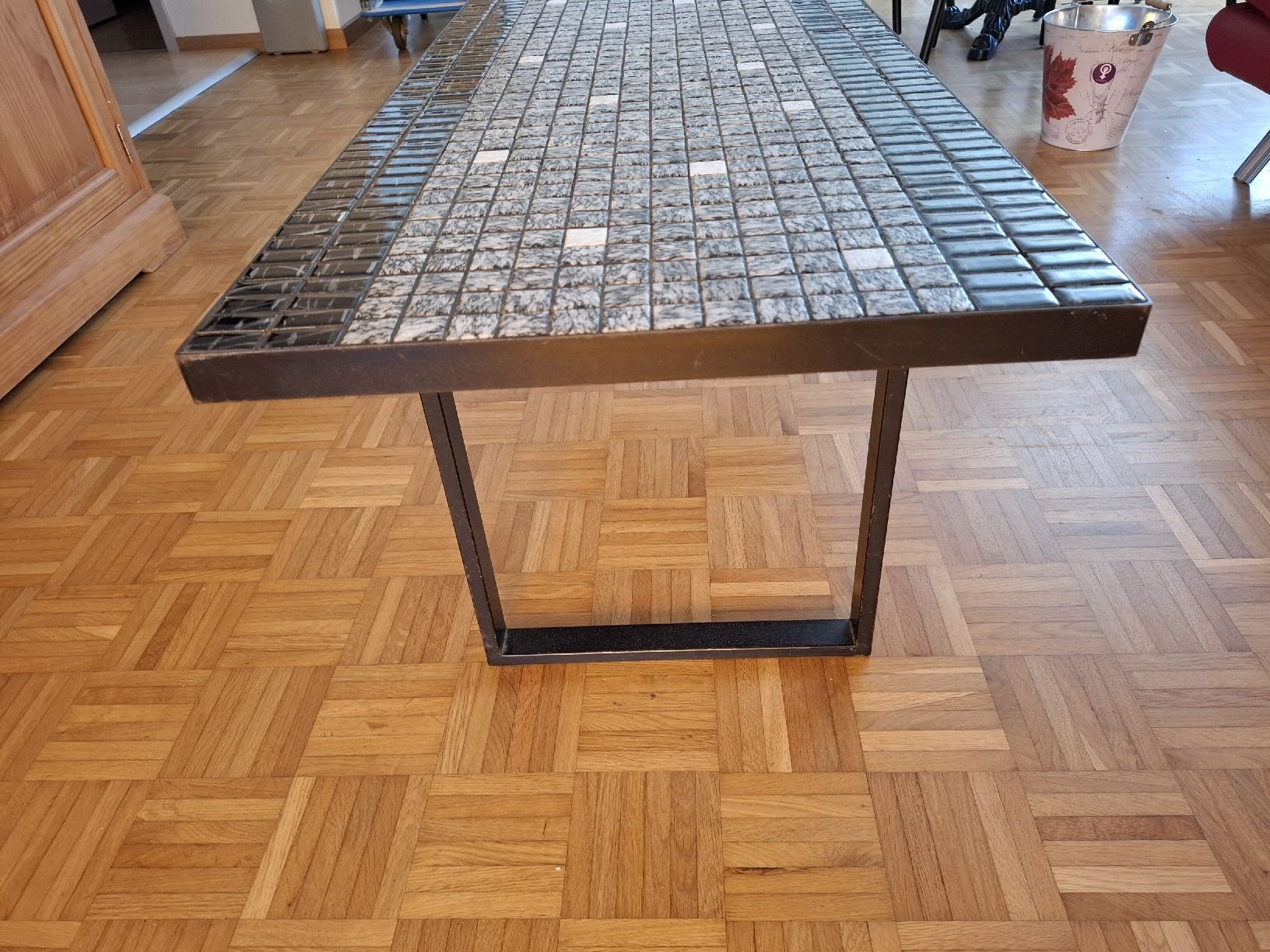 Tavoli: Table basse vintage à Moutier – Usato da Crémines venduto da Carambaaa 1