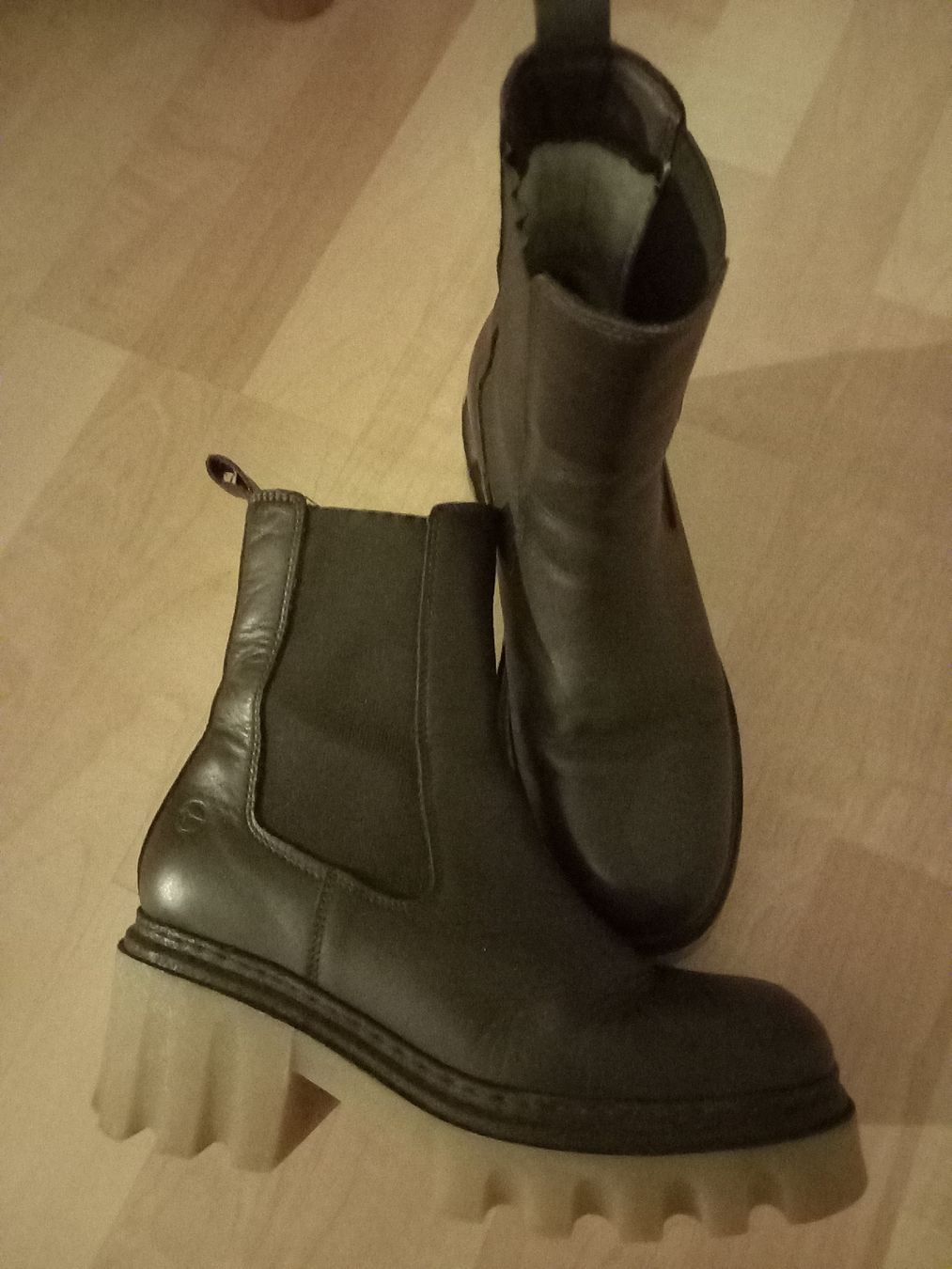 Tamaris Scarpe da donna: Stiefeletten, Leder, TAMARIS, 37 – Usato da Wanzwil venduto da lonelybeachhouse 2
