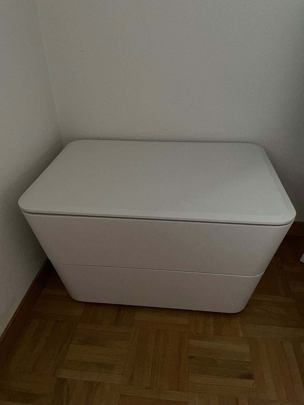 Team By Wellis Letti: Markenbett mit Rost und zwei Nachttischen – Usato da Luzern venduto da adri-9 6