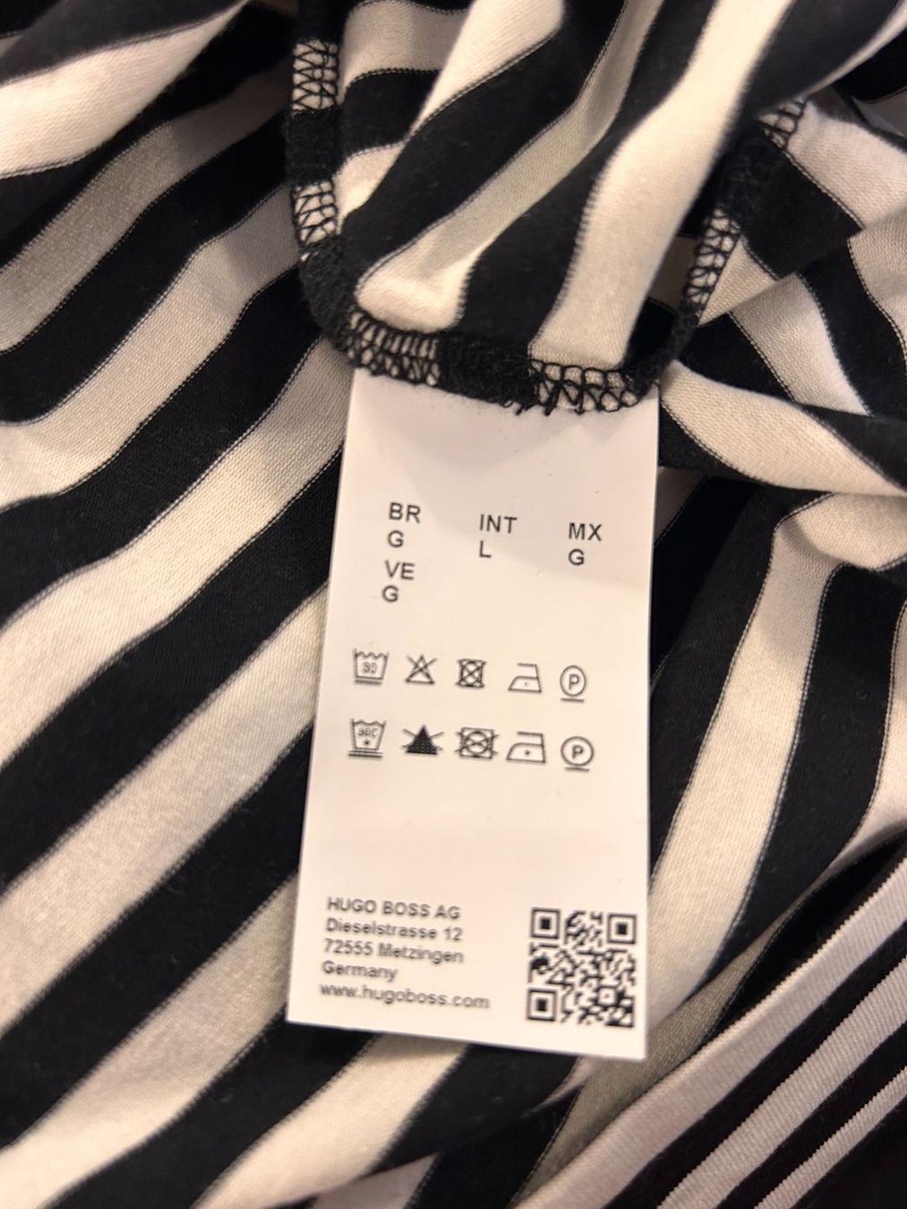 Hugo Boss T-shirt: T-shirt HUGO . size L – Nuovo (secondo la descrizione) da Vaglio venduto da Arabella1973 1