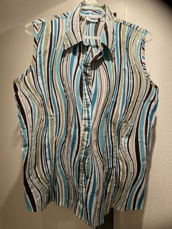 Chemise d’été sans manches. Taille XL