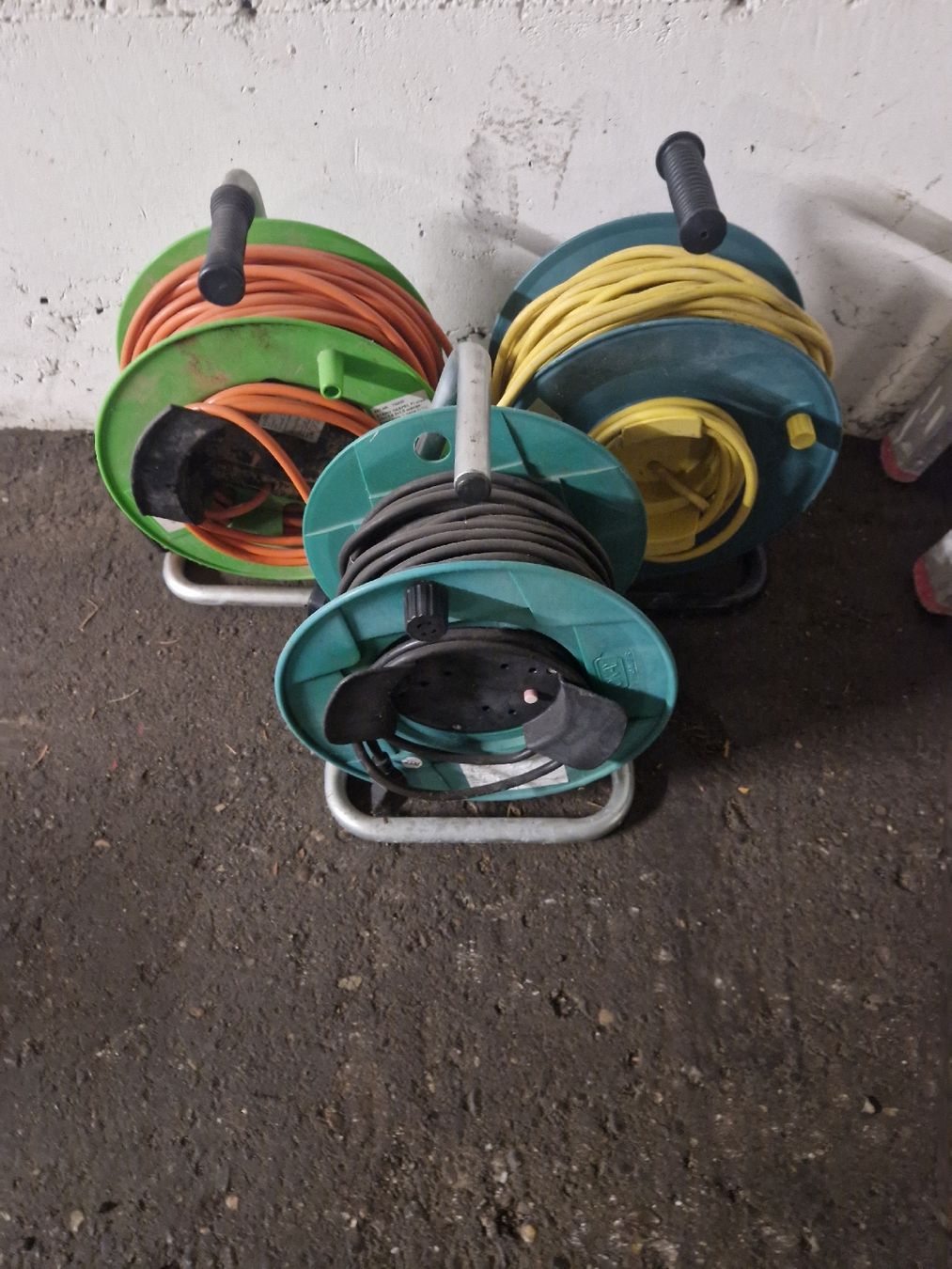 Cavi: Kabelrolle 2x50 m 1x30m – Usato da Hombrechtikon venduto da Katrin.s