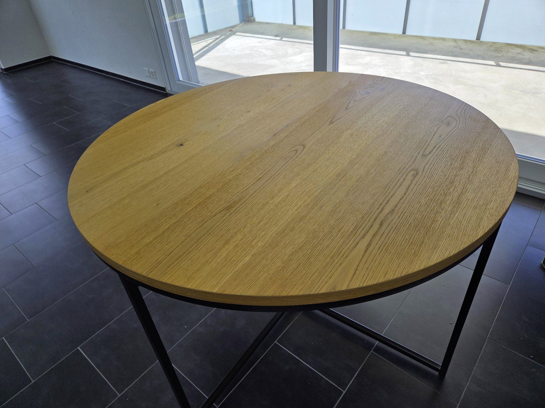 Tables: Esstisch rund 120 cm Eichenoptik – D'occasion à Bischofszell par tho_8fjh 1