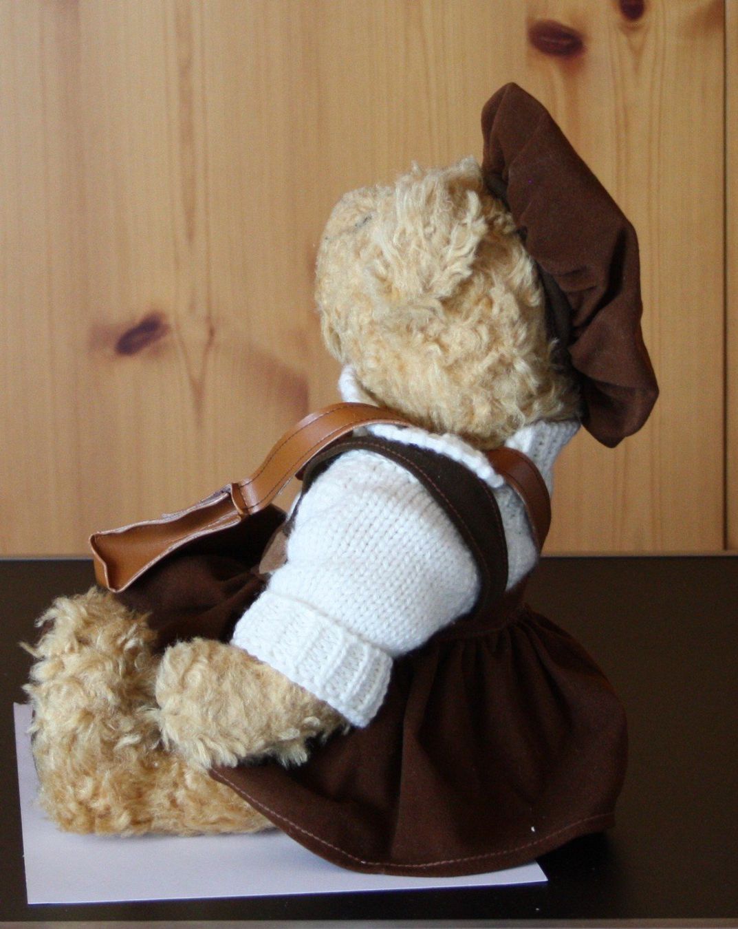 Giocattoli: Teddybär  Bär sitzend mit Rock und Tasche – Usato da Flüelen venduto da Diversicum-Shop 4