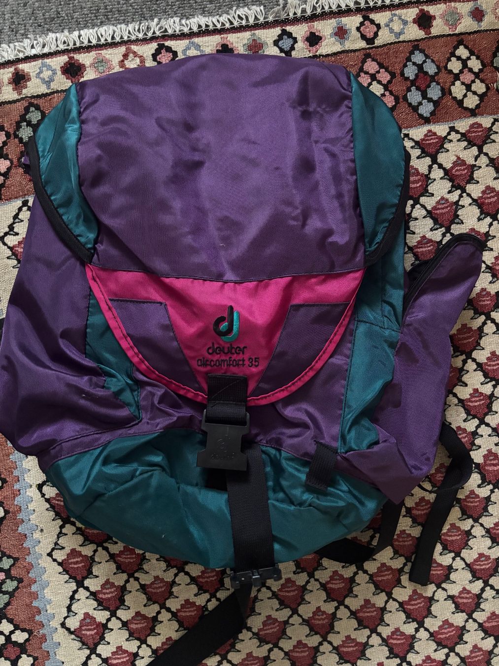 Deuter Zaini: DEUTER Tagesrucksack – Usato da Zürich venduto da Hime1
