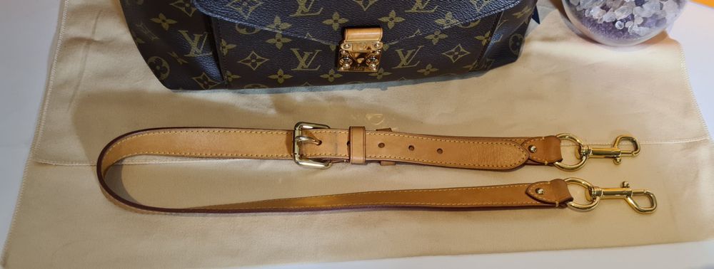 LOUIS VUITTON Metis Hobo Handtasche Monogramm LV + Schultergurt LV