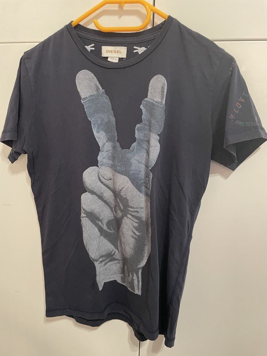 T-shirt: 8 T shirts size S – Usato da Comano venduto da alice_x26x 8