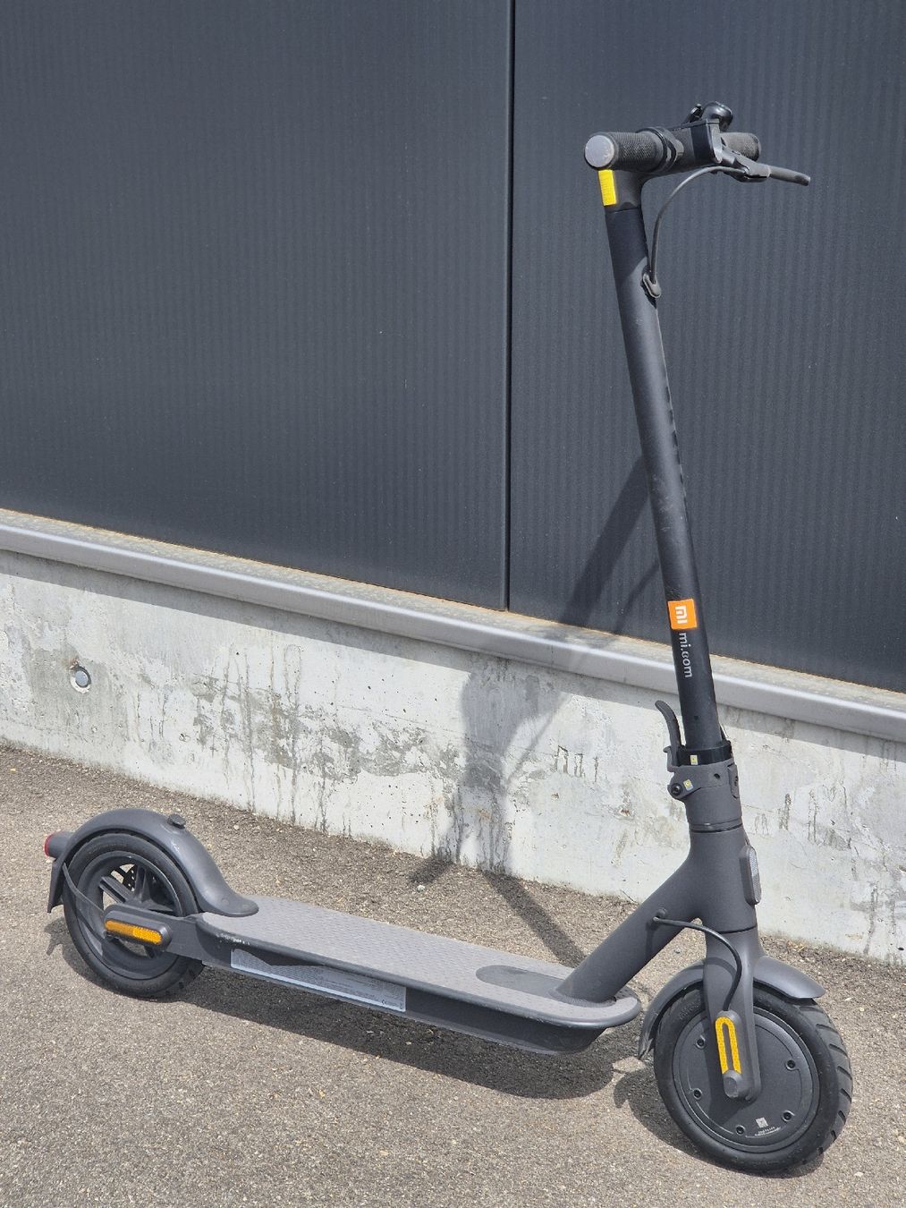 Xiaomi Kickboard: Xiaomi Mi Essential E-Scooter – Usato da Zuchwil venduto da Eheim_Mechanics