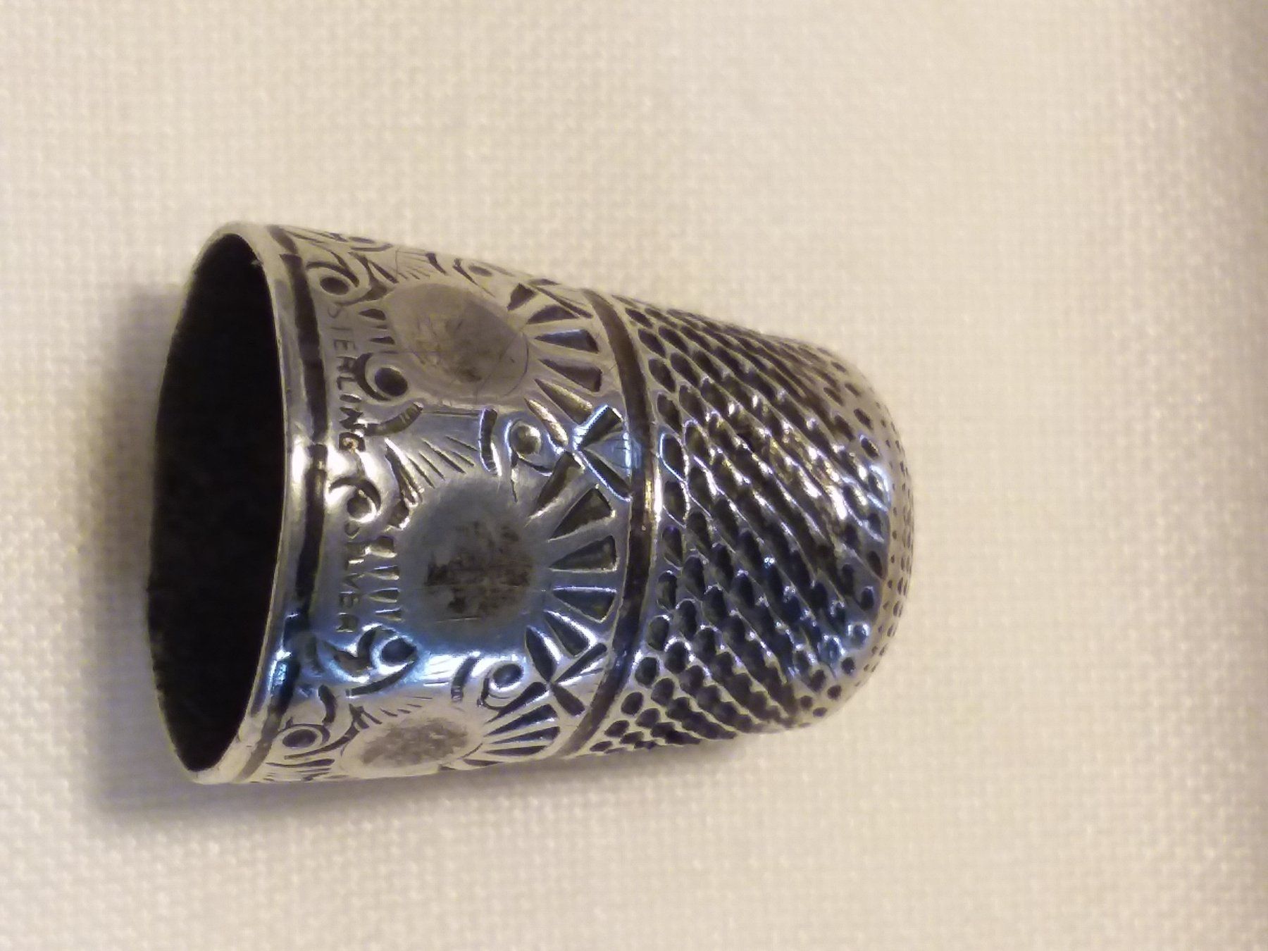 Fingerhüte: Antiker Fingerhut Sterling Silver – Gebraucht aus Zürich von  6