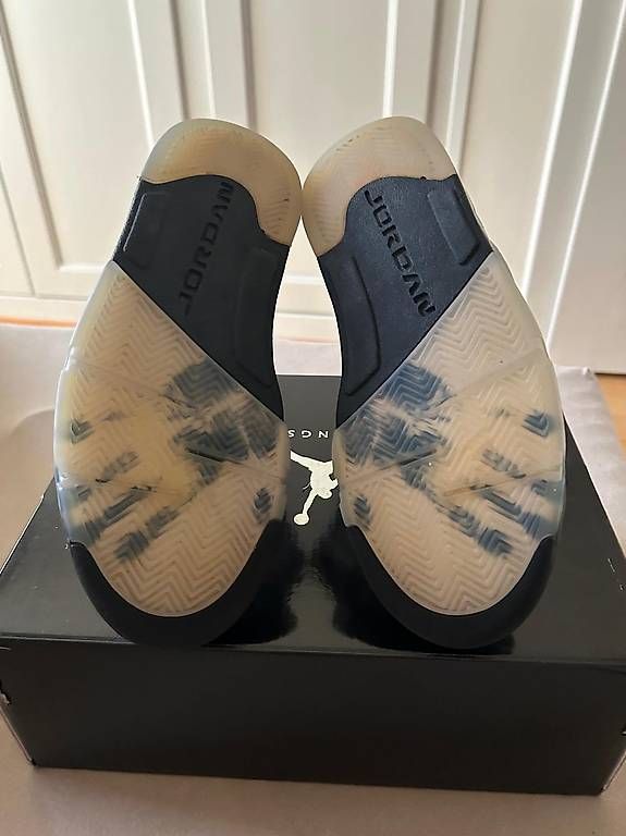 Herrenschuhe: Jordan 5 Retro Wings Gr. 38 – Gebraucht aus Zürich von helenagaetzner 2