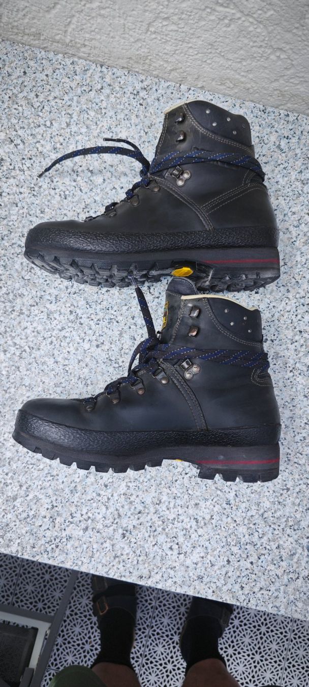 Scarpe da uomo: Meindl Wanderschuhe 41 – Usato da Uitikon Waldegg venduto da Polo376 1