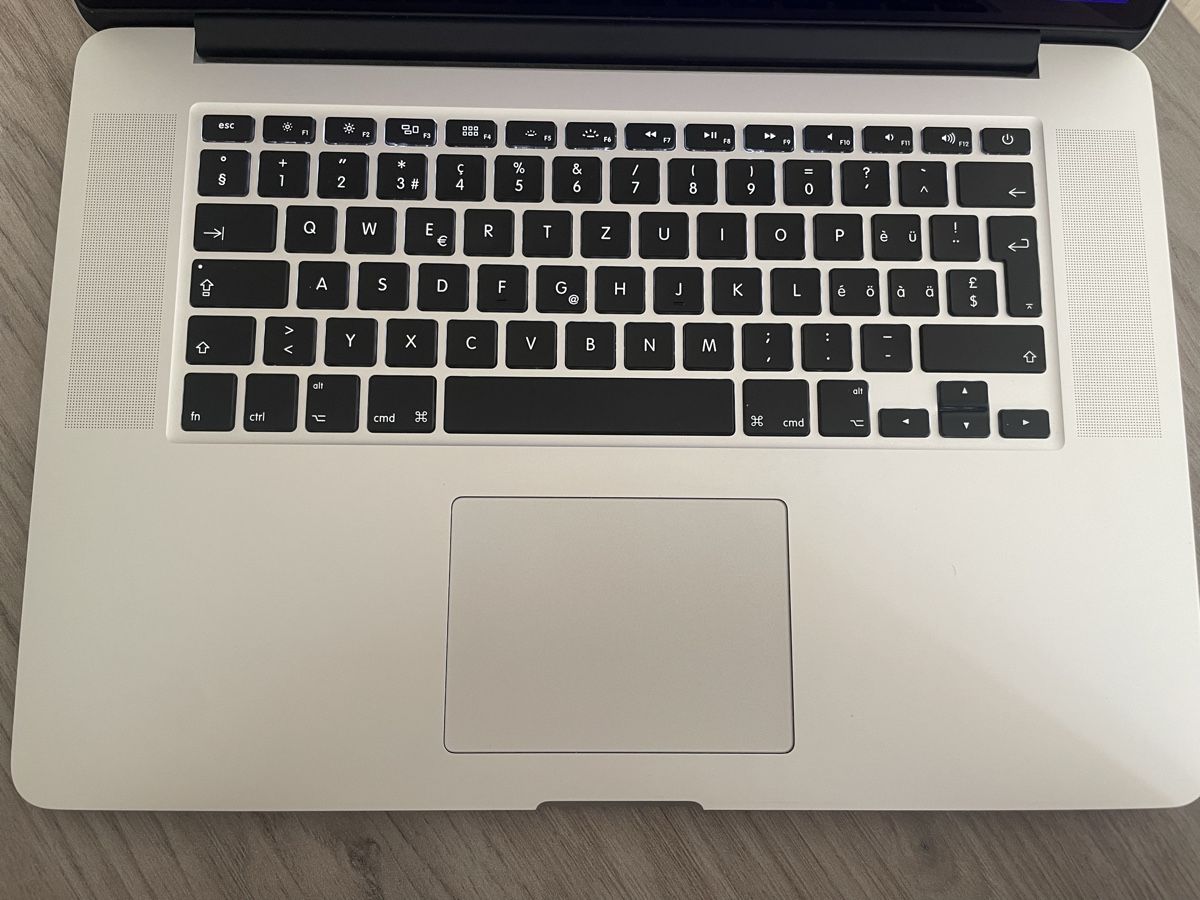 Apple Notebook: Apple Macbook Pro 15“, Mid 2015 – Usato da Luzern venduto da MaSt_808 3