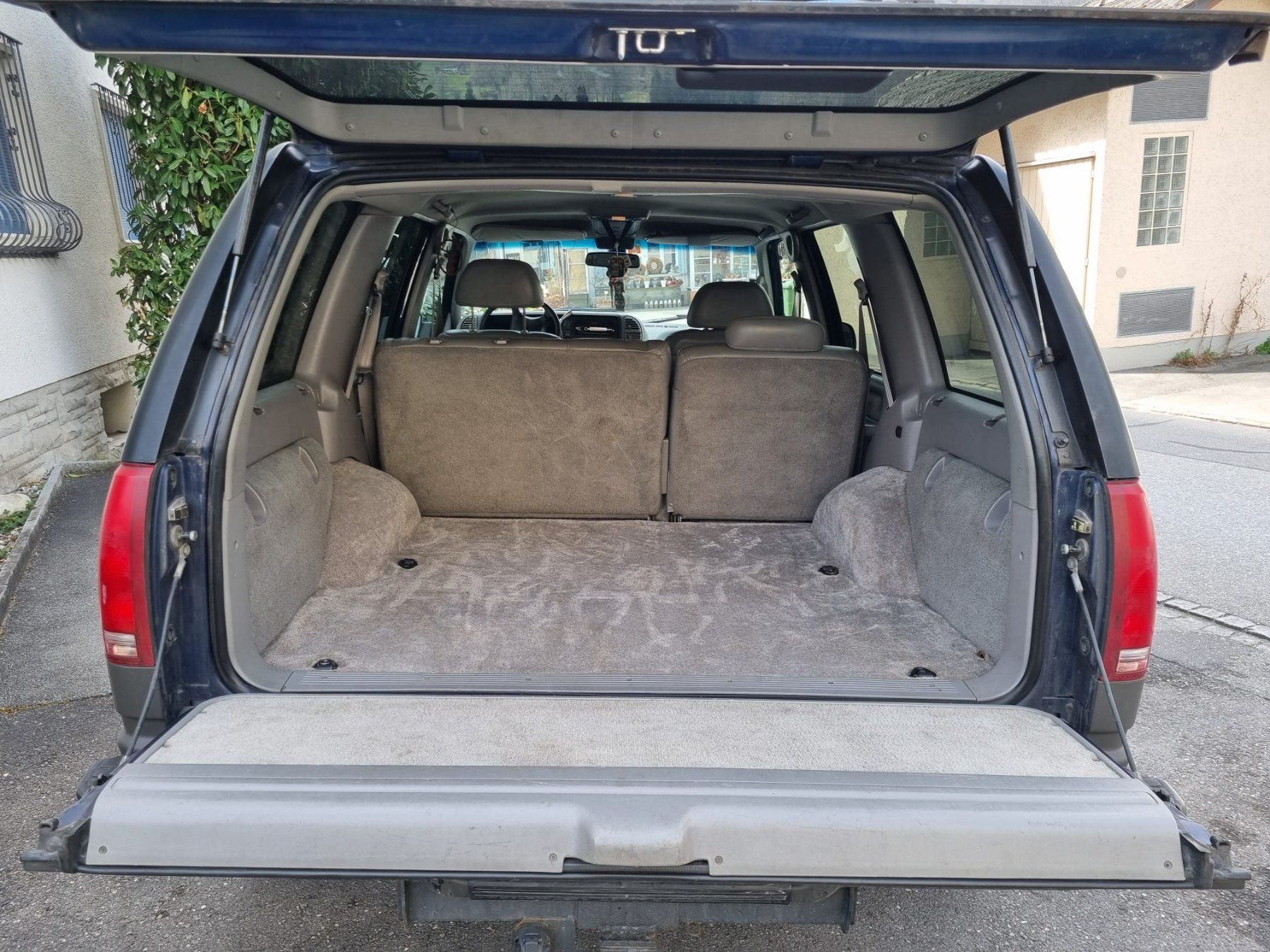 Chevrolet Automobili: Chevrolet Tahoe – Usato da Vilters venduto da Edelweiss8 5