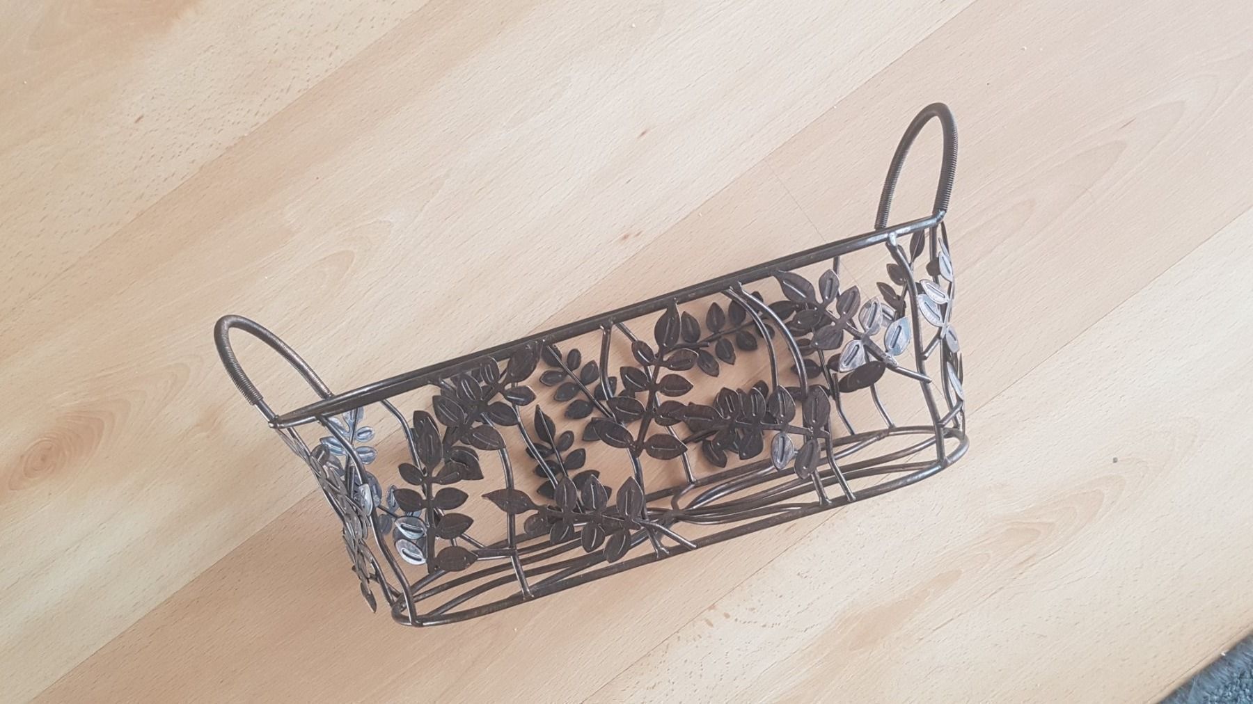 Altro per la casa: Korb aus Eisen 35 cm X 15 cm – Nuovo (secondo la descrizione) da Schöfflisdorf venduto da CrRG21 1