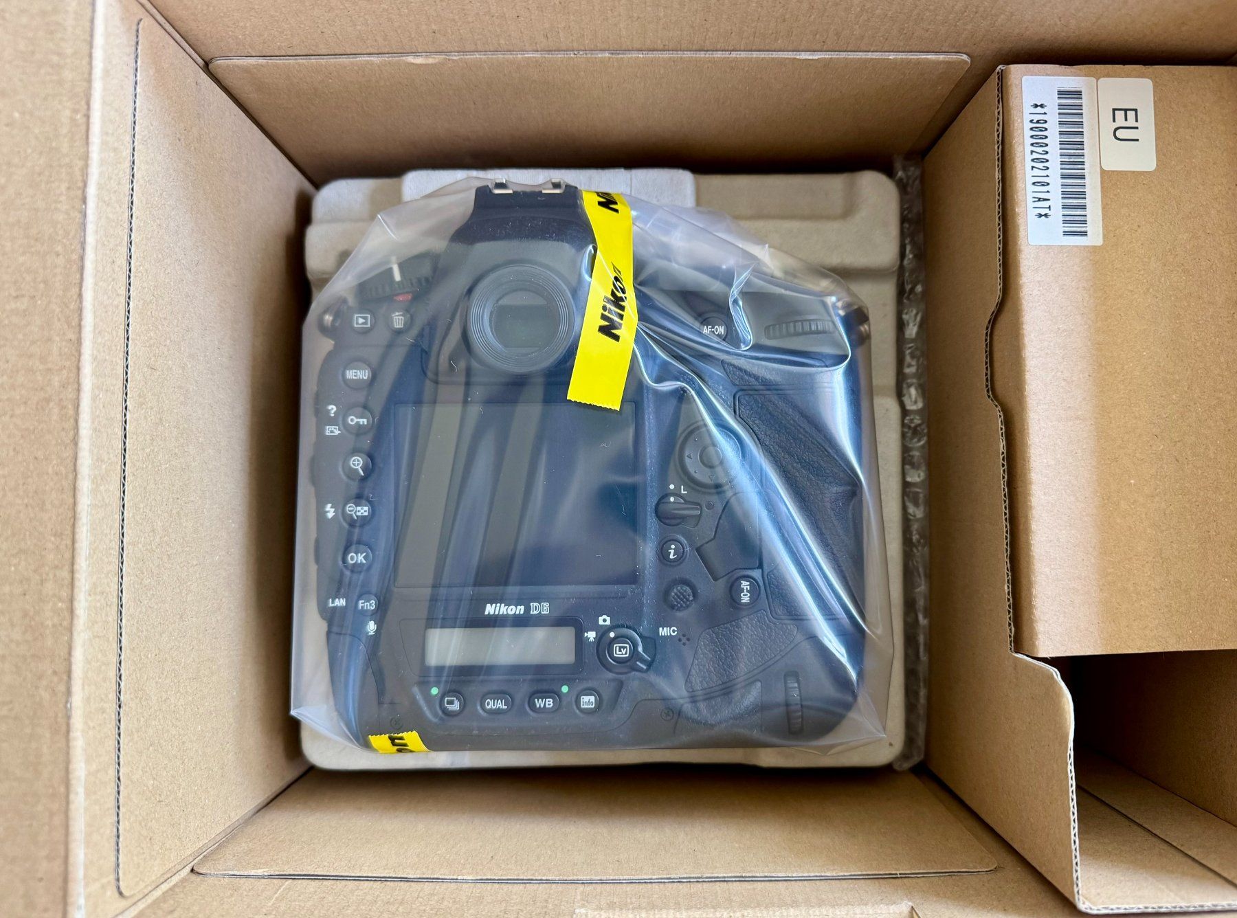 Nikon Appareil photo: Nikon D6 Pro, fabrikneu mit mi Wireless LAB-Adapter WT-6 – Neuf avec emballage d'origine à Mézières VD par Potentiel 7