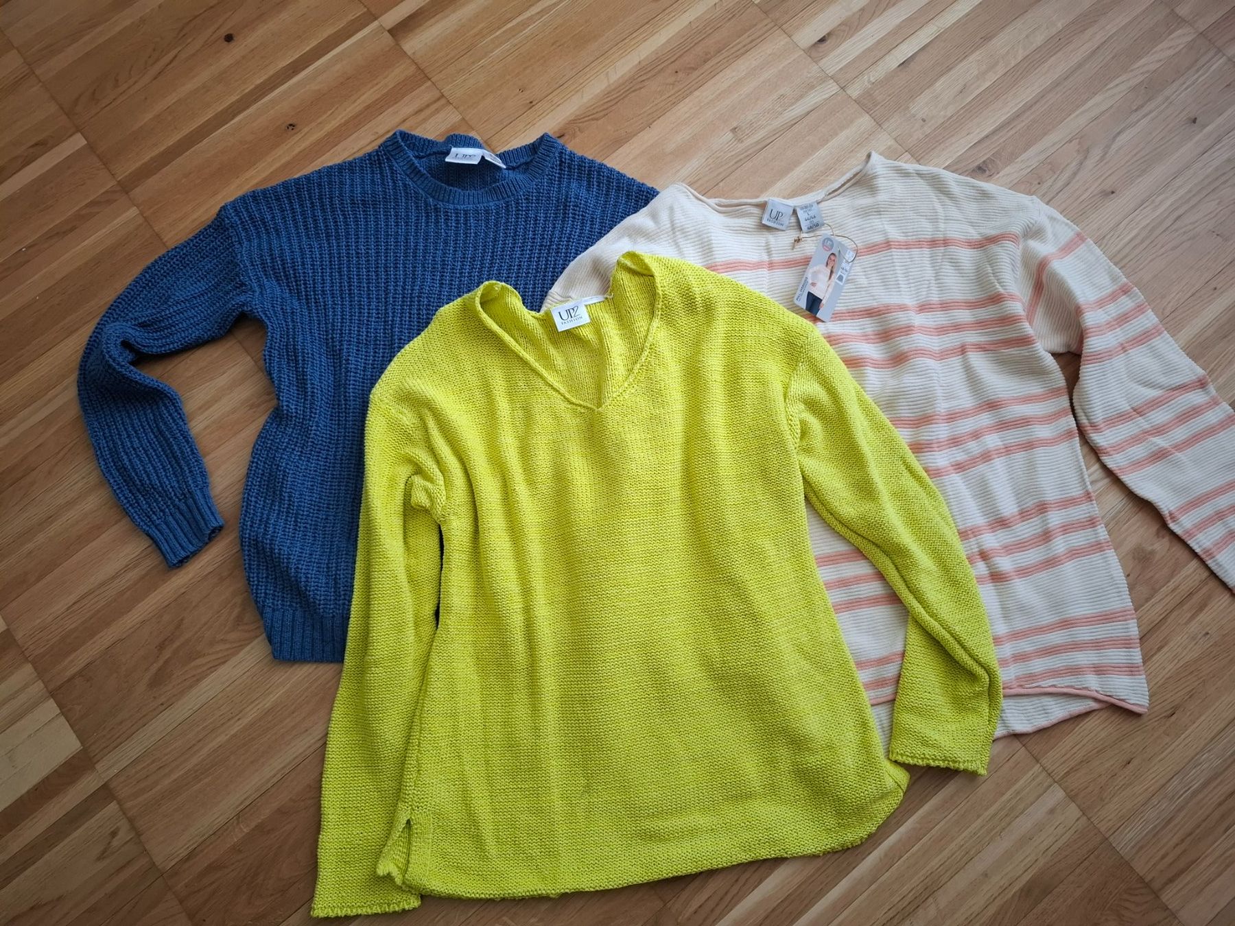 Lotti di vestiti: Neu; 3er Set leichte Pullover, Grösse 44/46/50 – Nuovo e nell'imballaggio originale da Zürich venduto da zhch15