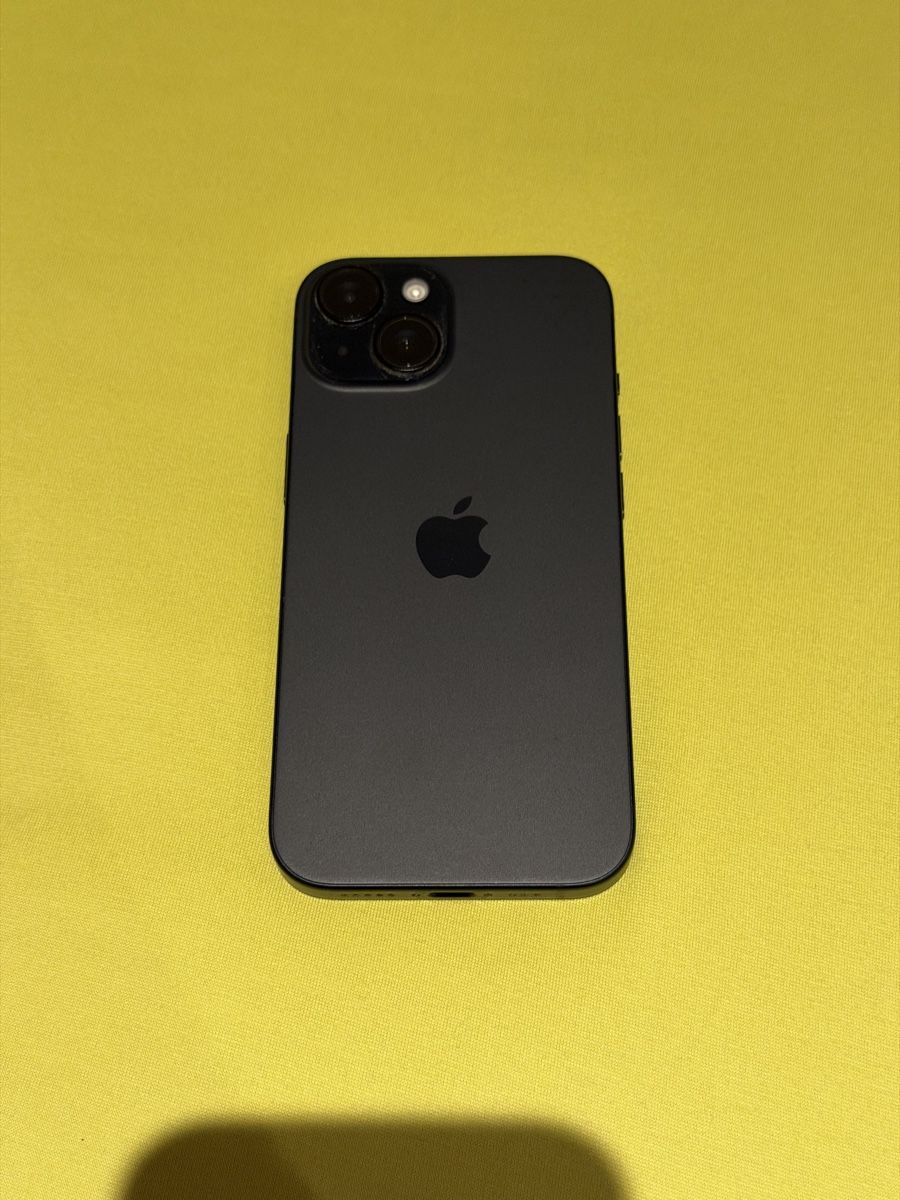 Apple Telefoni cellulari / Smartphones: Iphone 15 128gb – Usato da Azmoos venduto da lea_hv6j 2