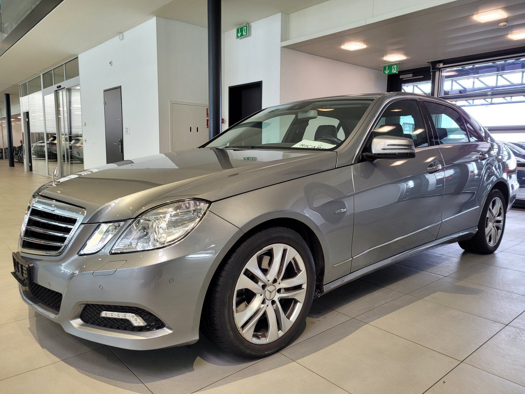 Mercedes-Benz Autos: Mercedes-Benz E 350 CGI BlueEff. Avantgarde – Gebraucht aus St. Gallen von