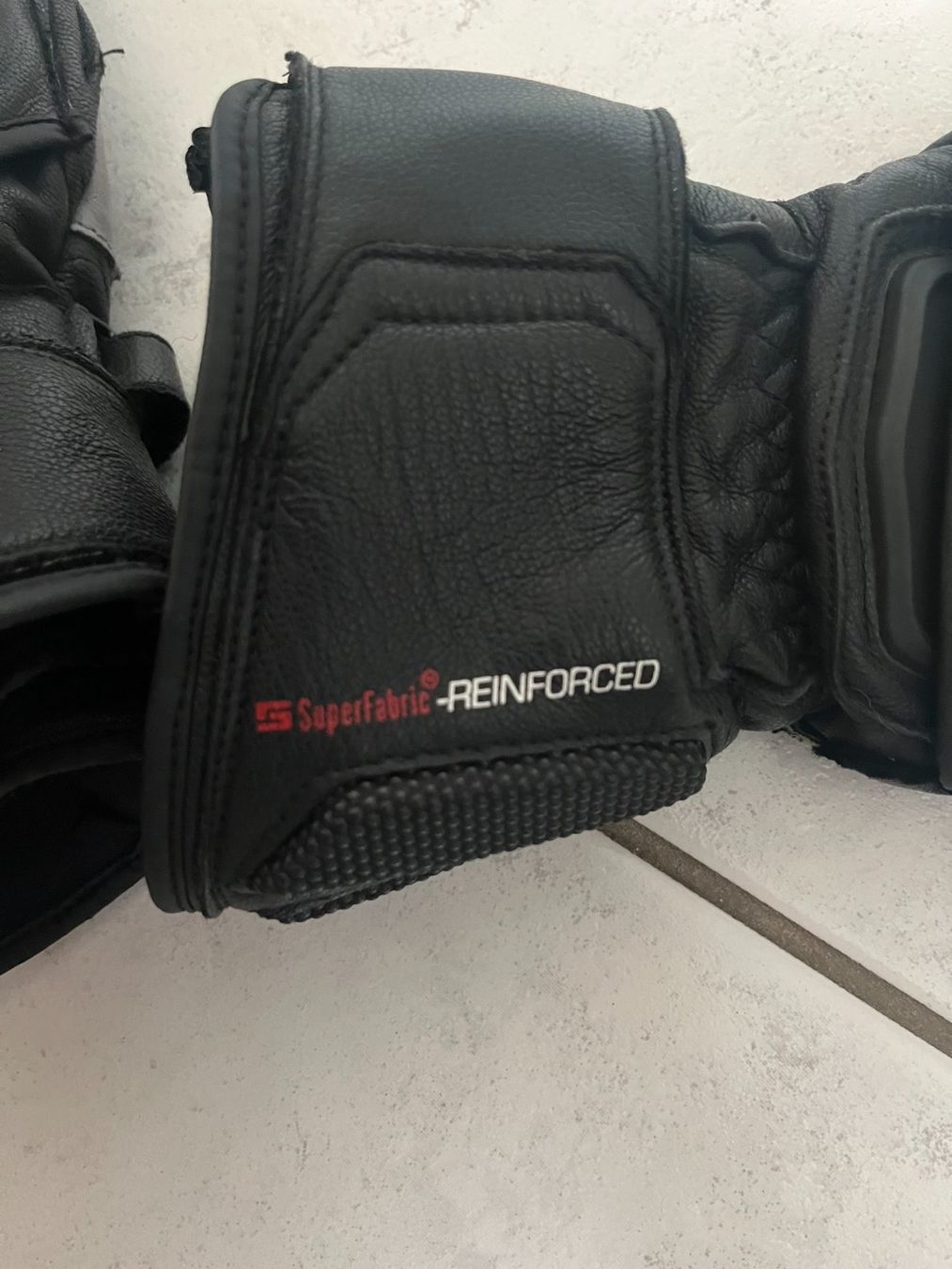 Reusch Guanti & manicotti: Reusch Premium Motorradhandschuhe – Usato da Oberlunkhofen venduto da Ubib 2