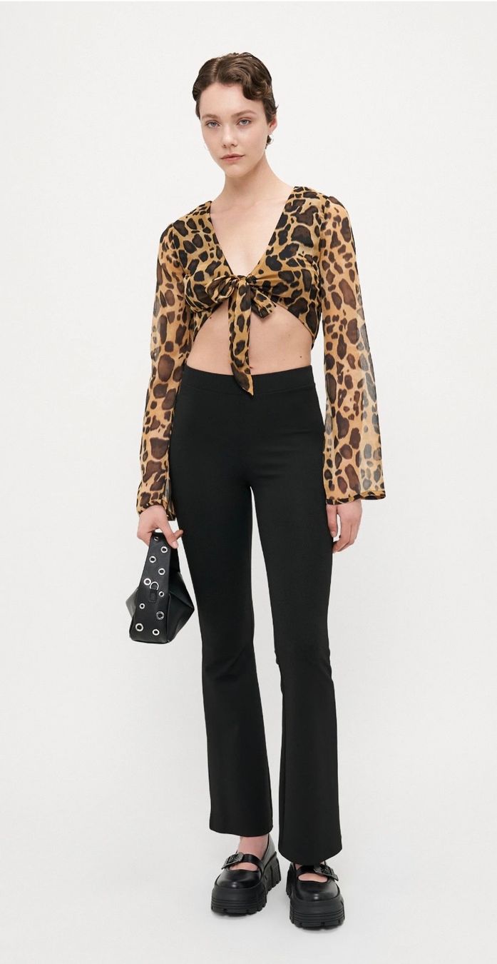 Stradivarius Blusen: Only tie front Crop Top / Bluse / Grösse L / XL – Neu (gemäss Beschreibung) aus Effretikon von YaMn 9