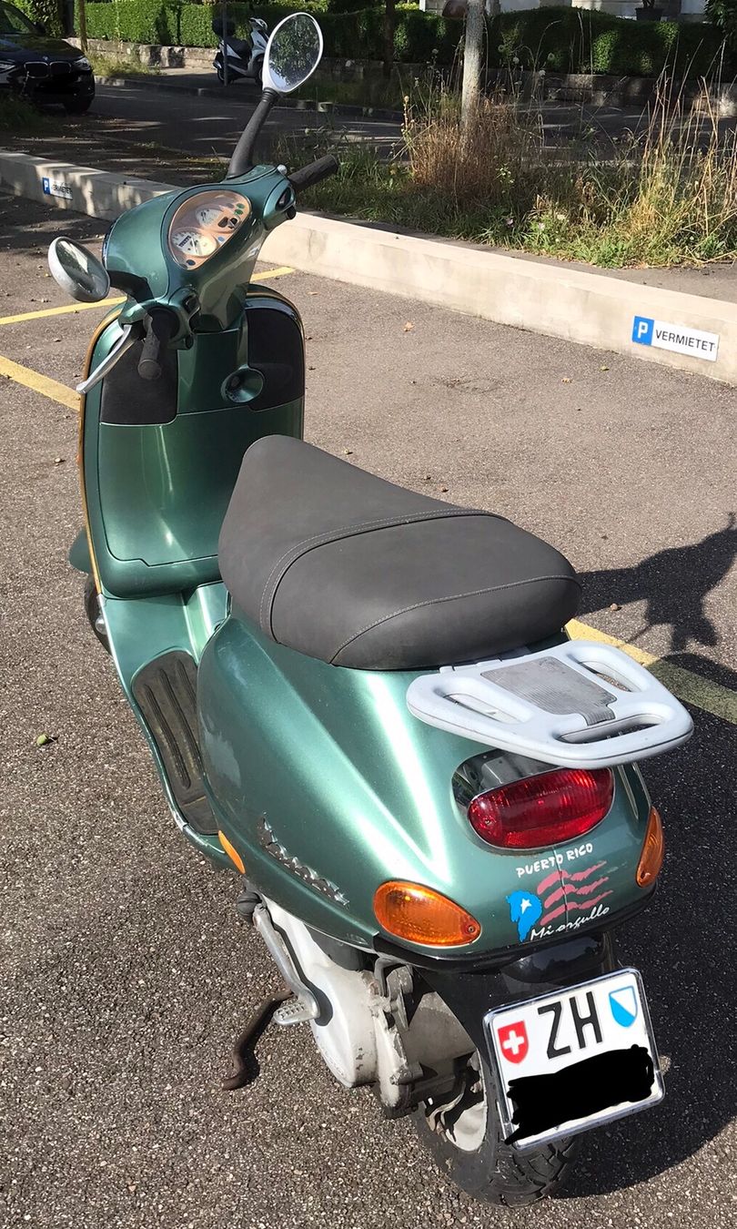 Vespa Scooters: Piaggio Vespa ET4 125, grün – Defekt aus Zürich von  3