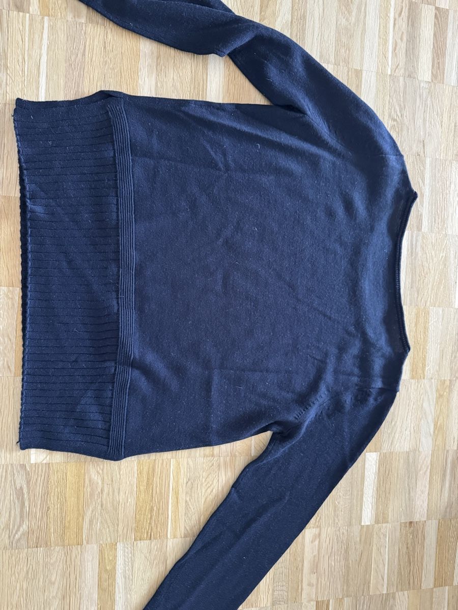 Maglioni & Felpe: Dunkelblauer Damenpullover, Schurwolle – Usato da Mels venduto da ann_v2x9 5