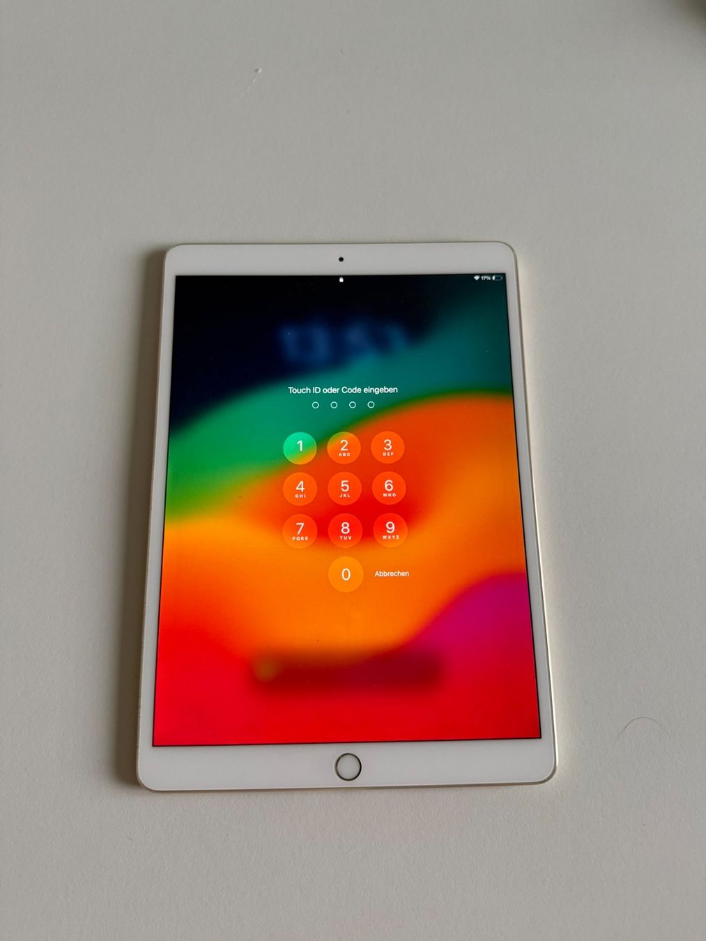 Apple Tablet PC: iPad Pro 10'5 Gerät Funktioniert, Einschalttaste Defekt – Difettoso da St. Margrethen SG venduto da Sykes
