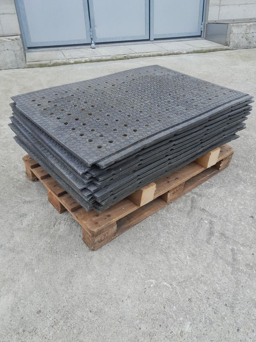 Piatti di portata: Multiplatten gelocht – Usato da Sörenberg venduto da marcel1083