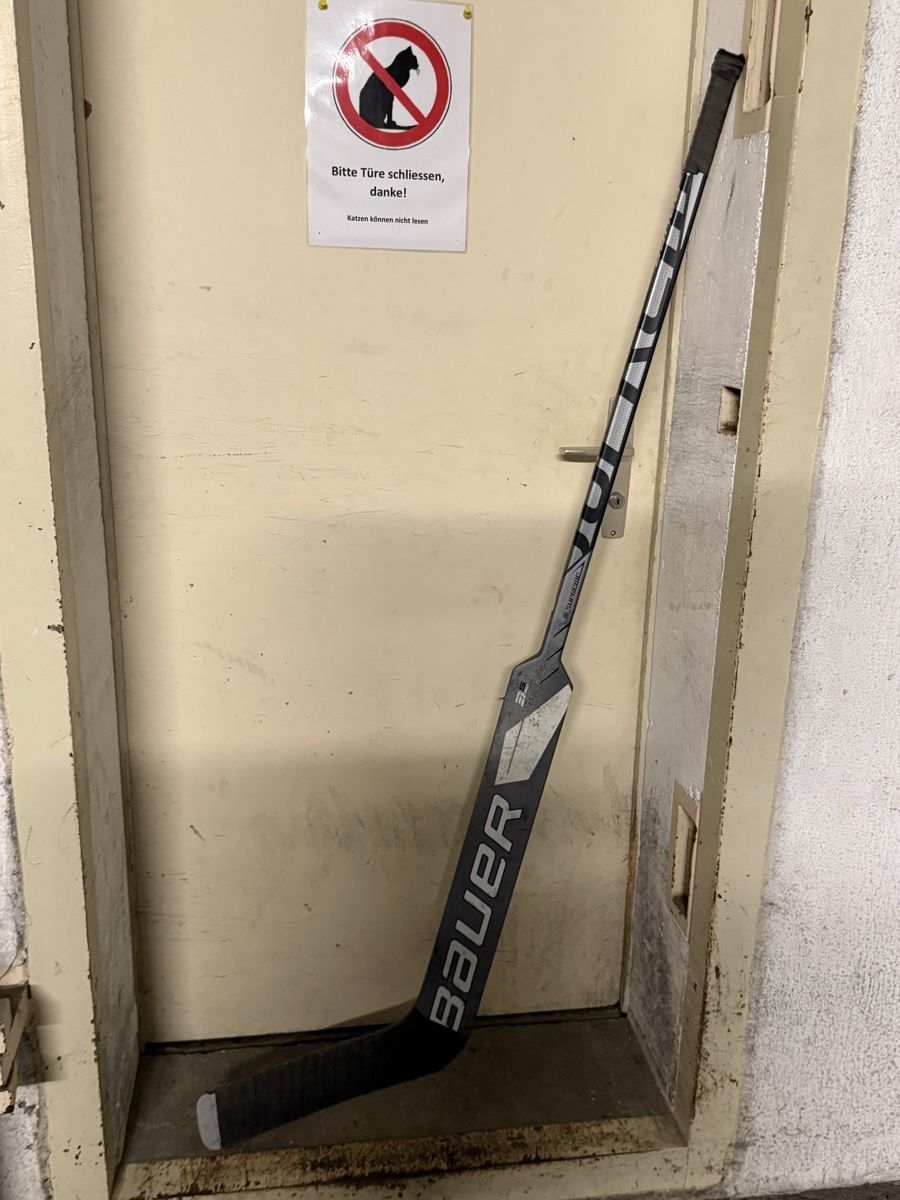 Crosses & Cannes: Eishockey Goaliestock – D'occasion à Niederbipp par Sirstef 1