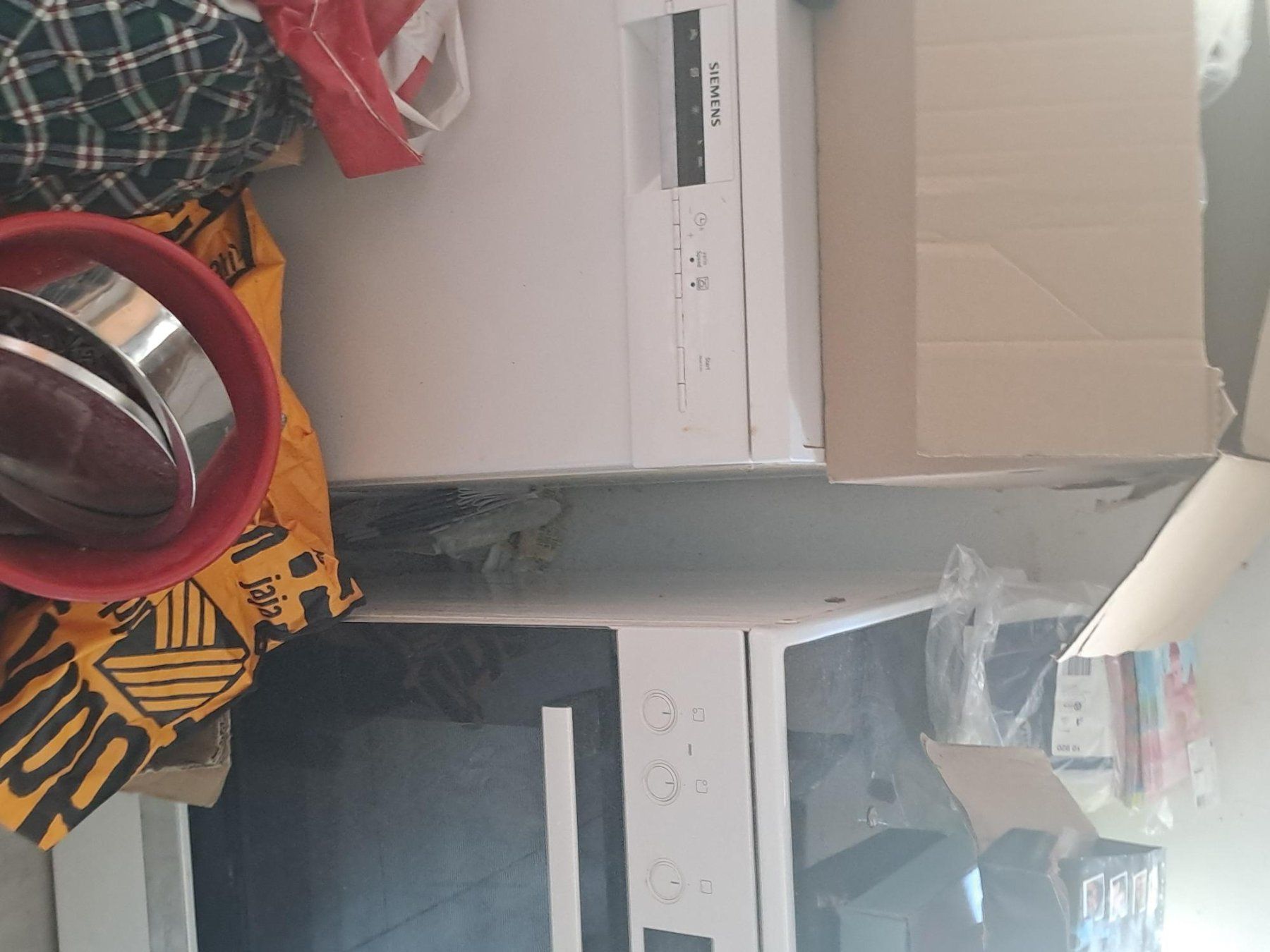 Geschirrspüler: cuisinière Bosch et lave-vaisselle Siemens - 5 ans – Gebraucht aus Grandson von Rogneux