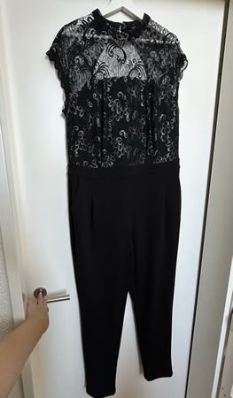 Edler Jumpsuit Grösse 42