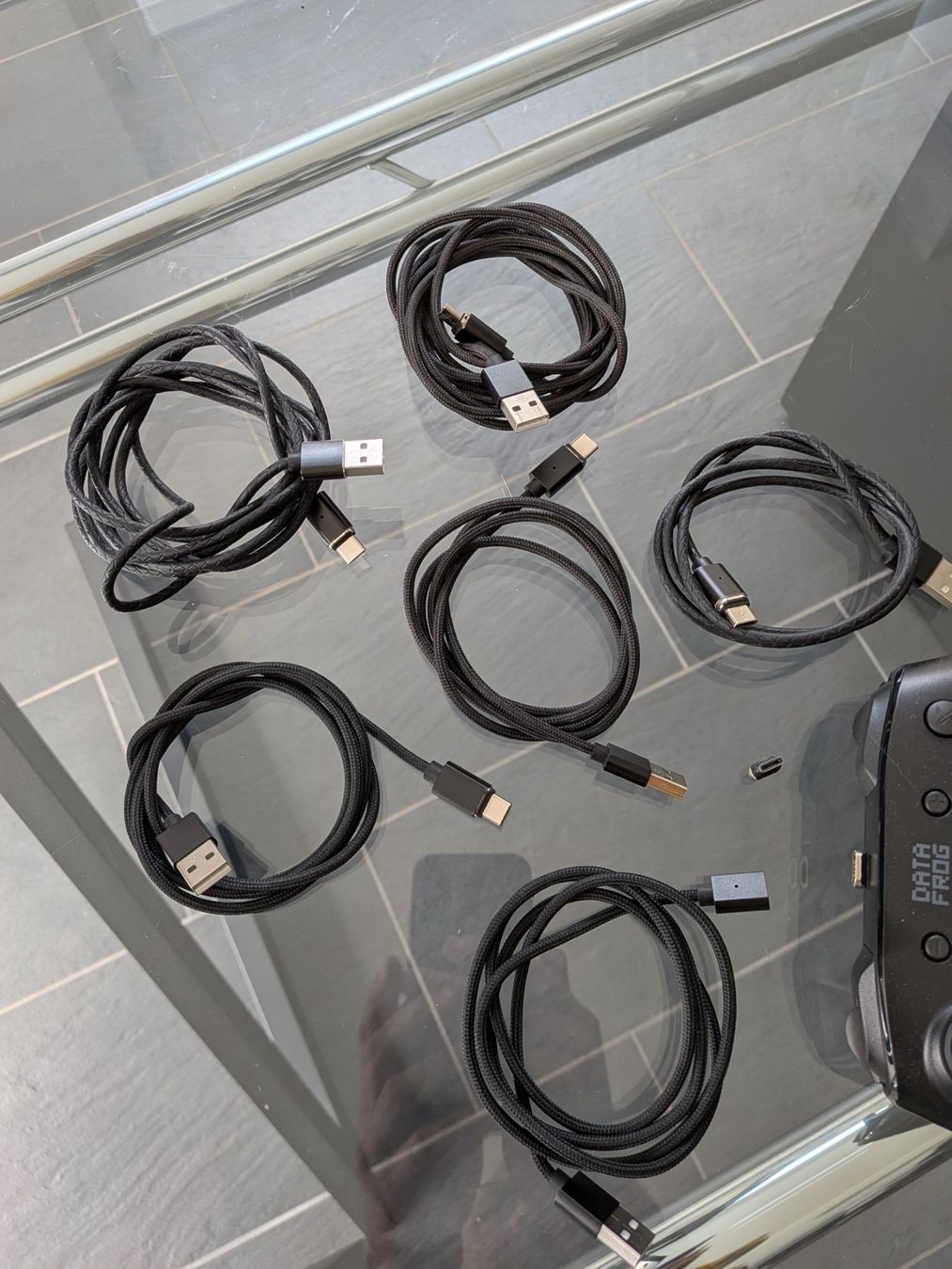 Cavi: Kit de 6 câbles magnétique USB vers USB-C (7 connecteurs) – Usato da Avry-devant-Pont venduto da OBoss