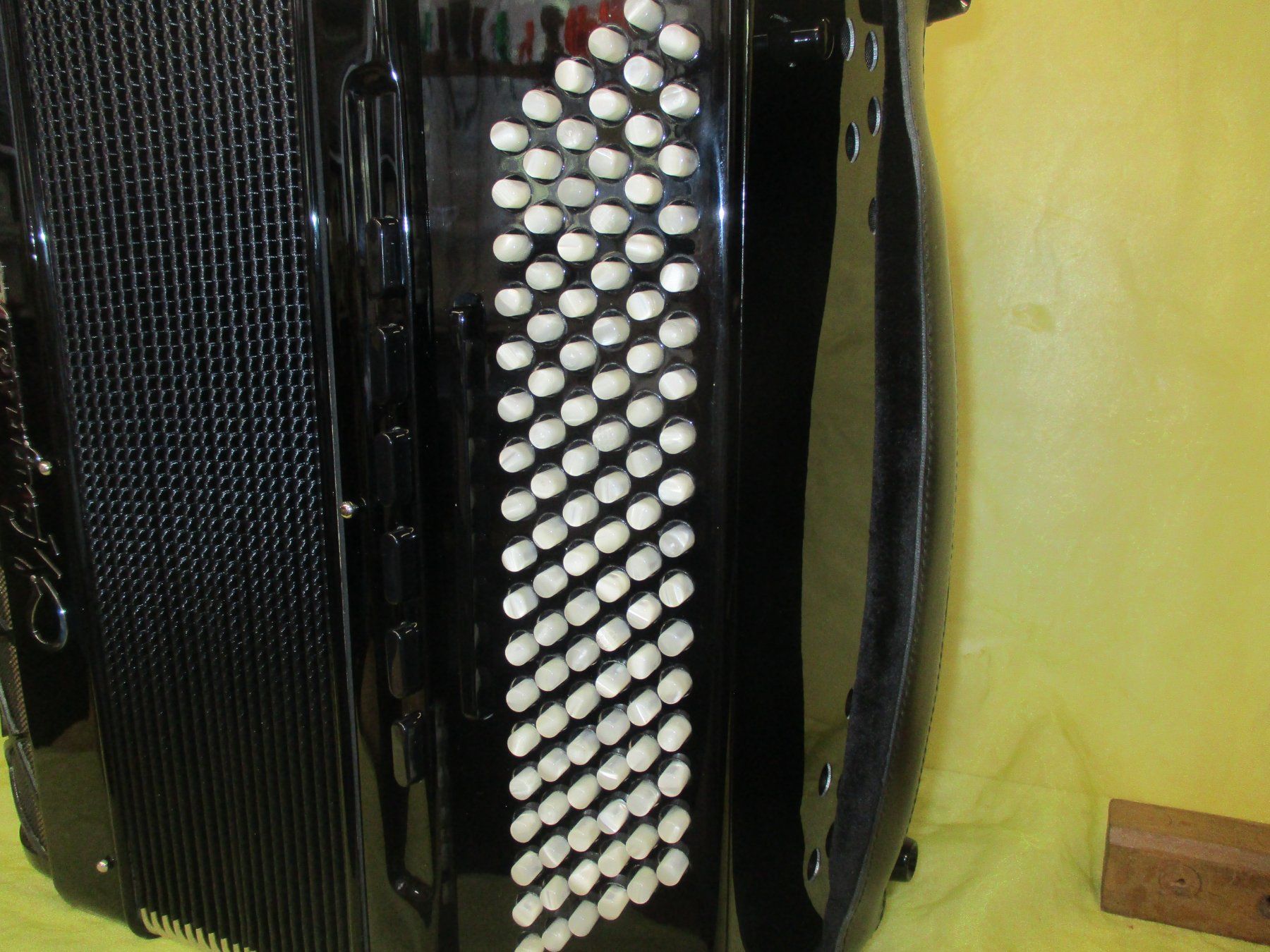 Strumenti musicali: Akkordeon Mengascini Conservatory – Nuovo (secondo la descrizione) da Jegenstorf venduto da Oktavio 4