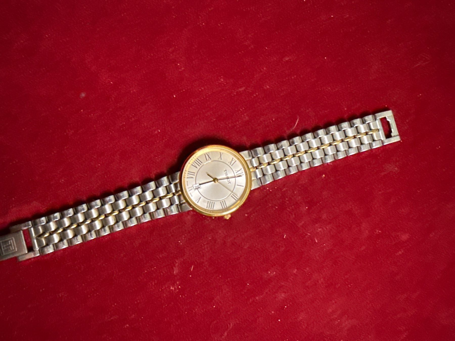 Tissot Uhren: Tissot Quarz 33.5 mm – Gebraucht aus Pfeffingen von Allhandelklgwatches 2
