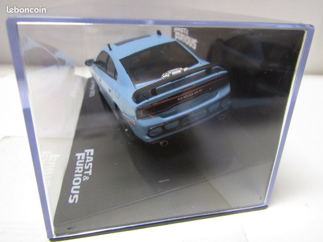 Dodge Modellini d'auto: Dodge Charger SRT8 2012-2014 hellblau / matt-schwarz "Fast – Nuovo e nell'imballaggio originale da Gerlafingen venduto da espero88 8
