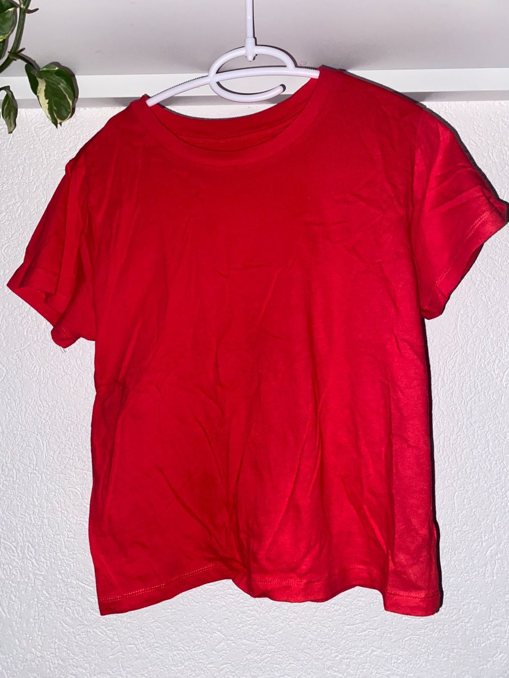 T-shirt: T-Shirt rot – Usato da Münchenbuchsee venduto da Yothu