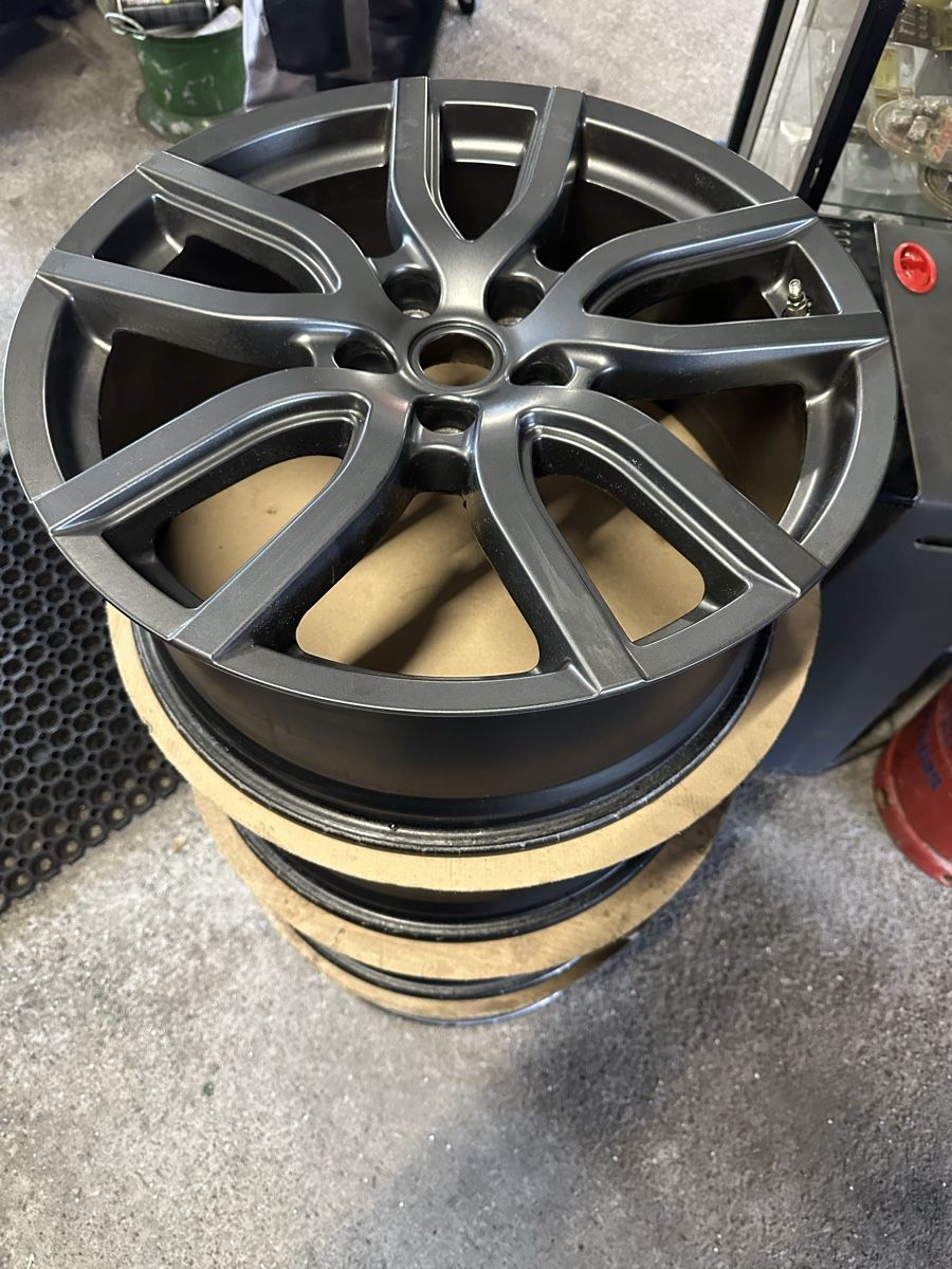 Land Rover Cerchioni: Jantes Range Rover 255/55/20 – Usato da Gstaad venduto da 66666 1