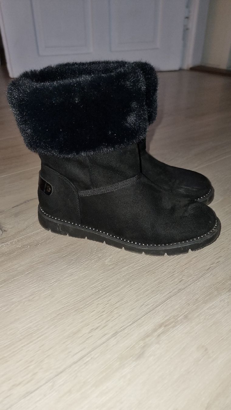 Tom Tailor Damenschuhe: Schwarze Winterstiefel Tom Tailor Gr.36 – Gebraucht aus Wigoltingen von Zuckerfee84