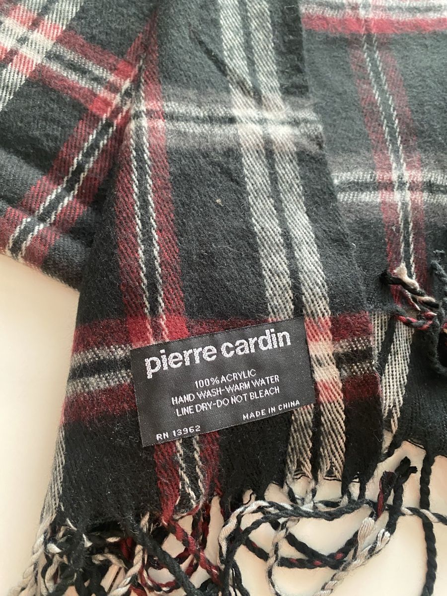 Pierre Cardin Foulard & Sciarpe: Pierre Cardin 100% Acryl schal – Usato da Opfikon venduto da Luis144 2