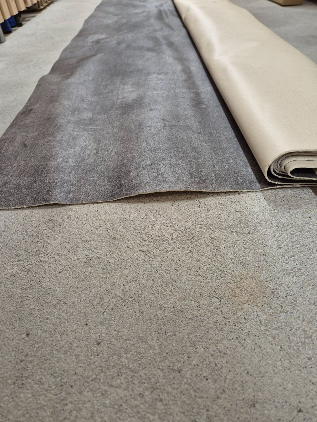 Rivestimenti per pavimenti: Vinylboden 2 x 3m Anthrazit Beton-Marmor Optik – Usato da Solothurn venduto da Officialjoshua 1