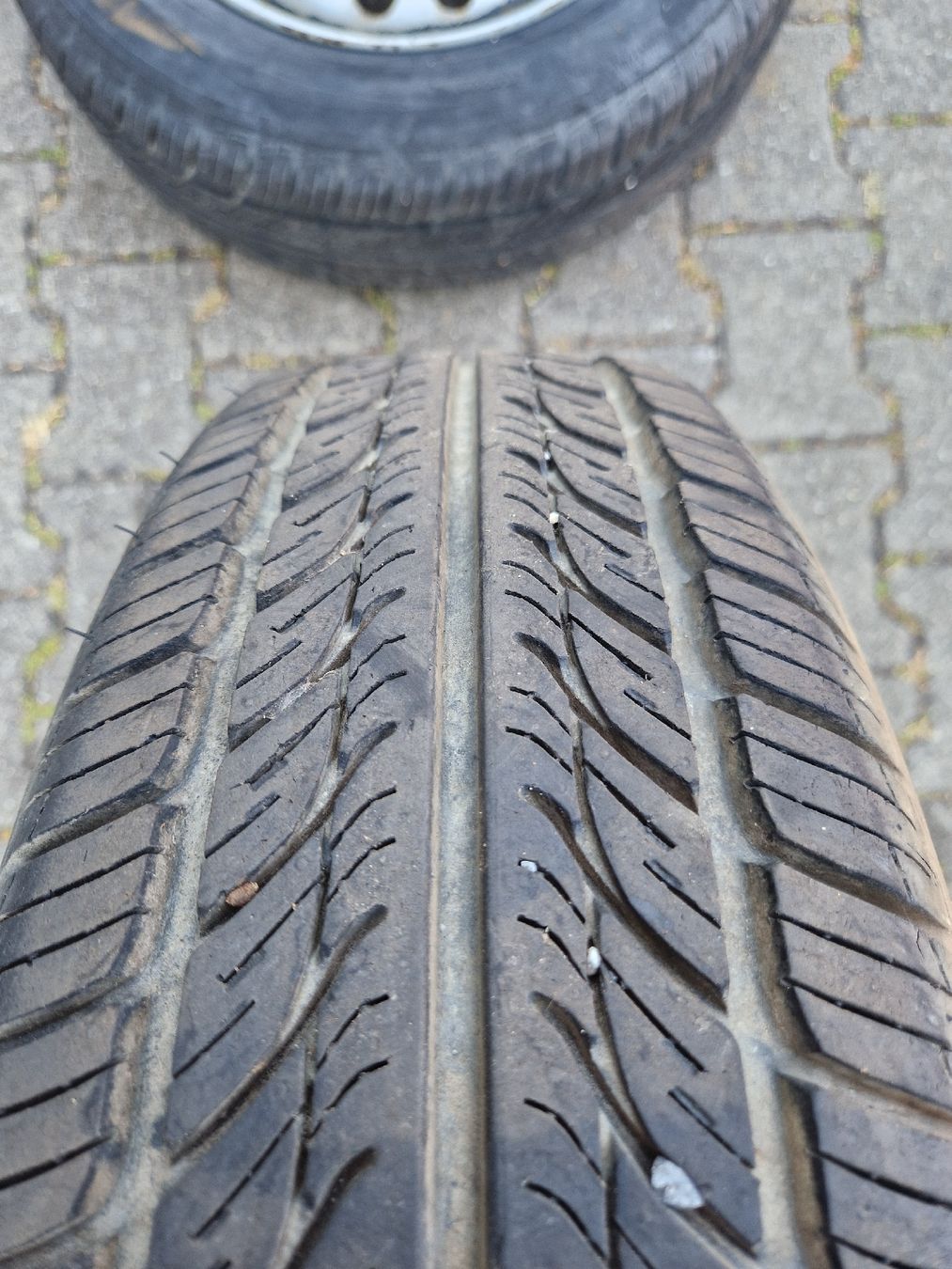 Pneumatici & Ruote complete: Räder/ Anhängerräder 195/65 R15 – Usato da Grosswangen venduto da lar_9lz7 6