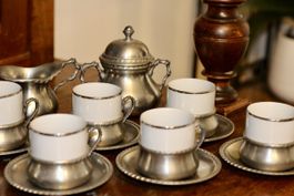 Set da Caffè Vintage in Ceramica e Peltro