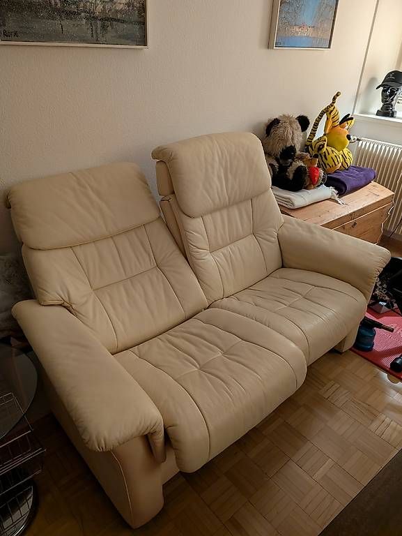 Divani: Sofa in sehr gutem Zustand – Usato da Birsfelden venduto da Manzbe 1